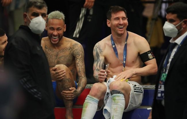 诺伊尔谈续约：取决于我的身体状态，明年3月我会认真考虑