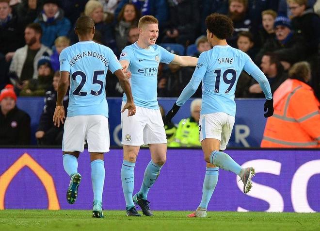 邵佳一会把青岛西海岸的这套5-4-1阵型自由切换...