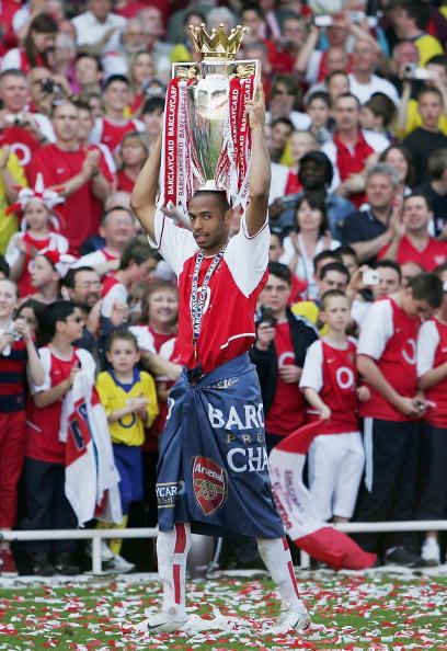 手感火热！里夫斯半场8中6贡献19分5篮板