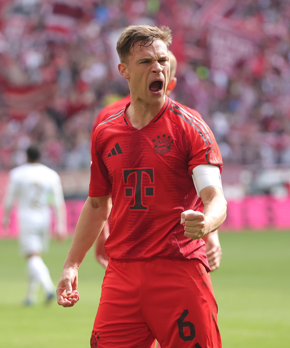 足球国足球员海外首发，发挥稳定